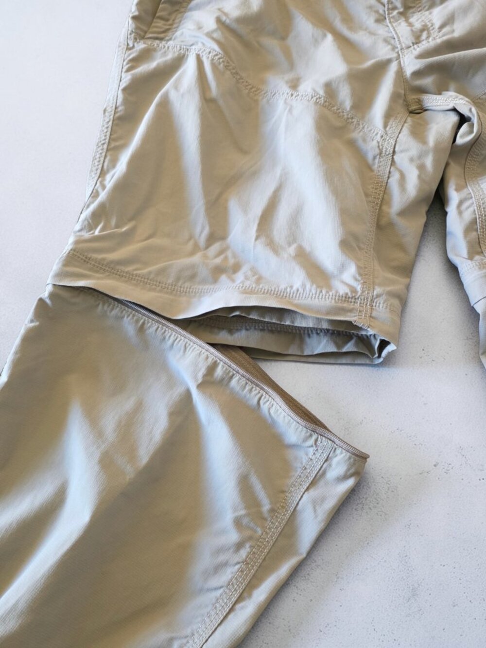 The North Face Convertible Hiking Pants Mens 36 Zip Off Khaki Nylon Outdoor - Picture 5 of 16
